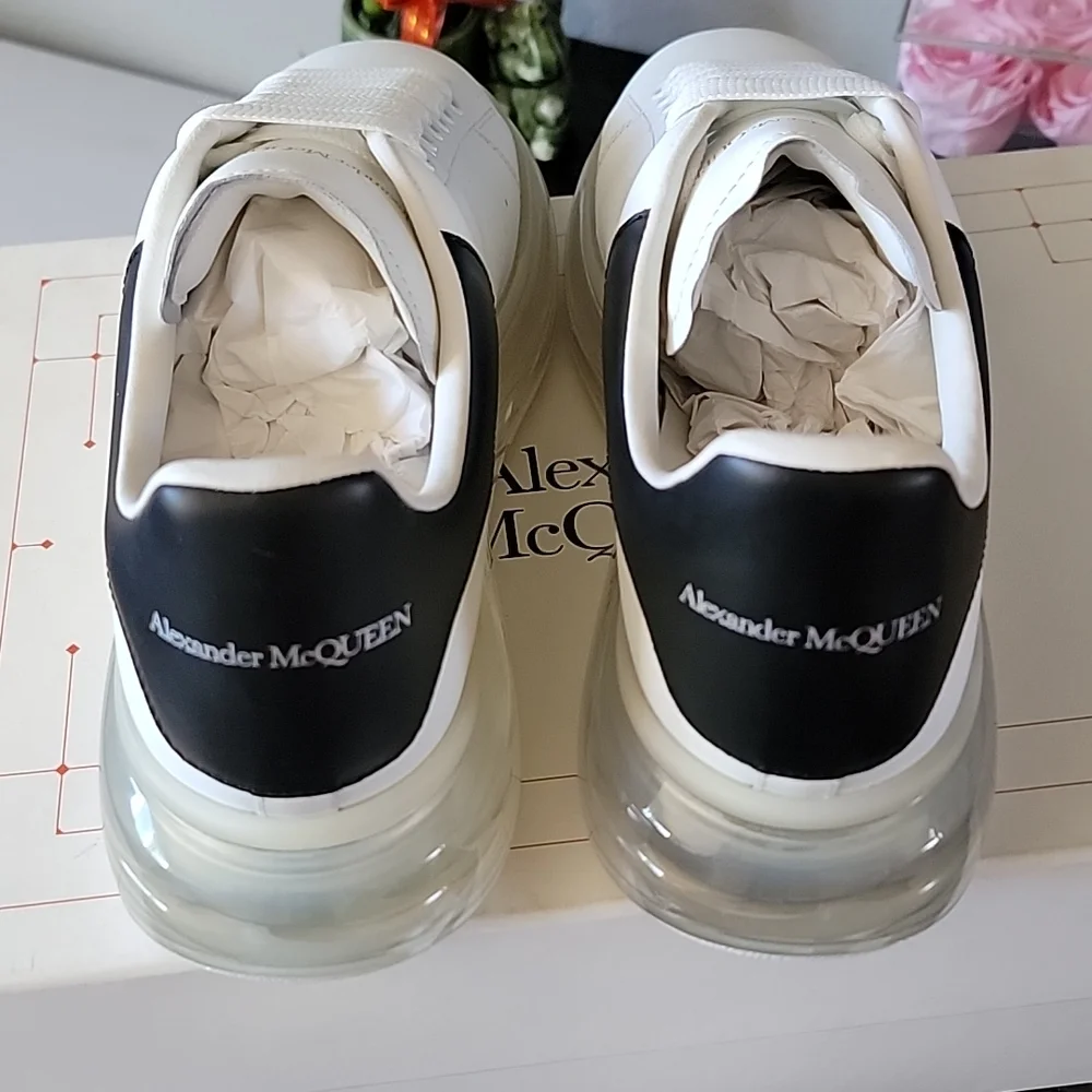 Women's Oversized Sneaker in White/black - Picture 3 of 10